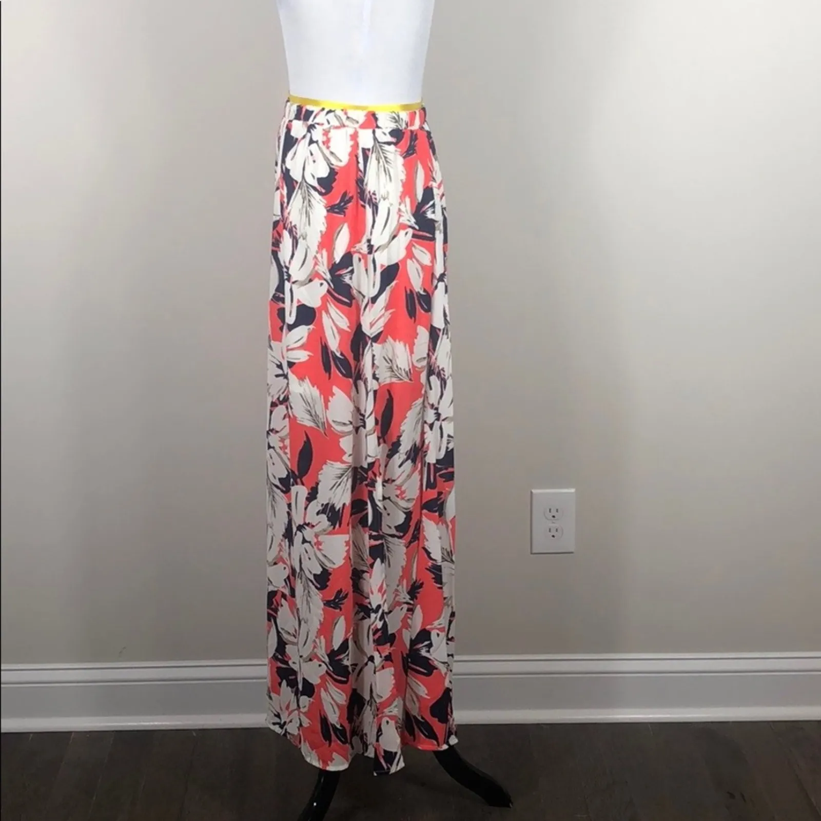Floral Maxi Skirt White - Image 6