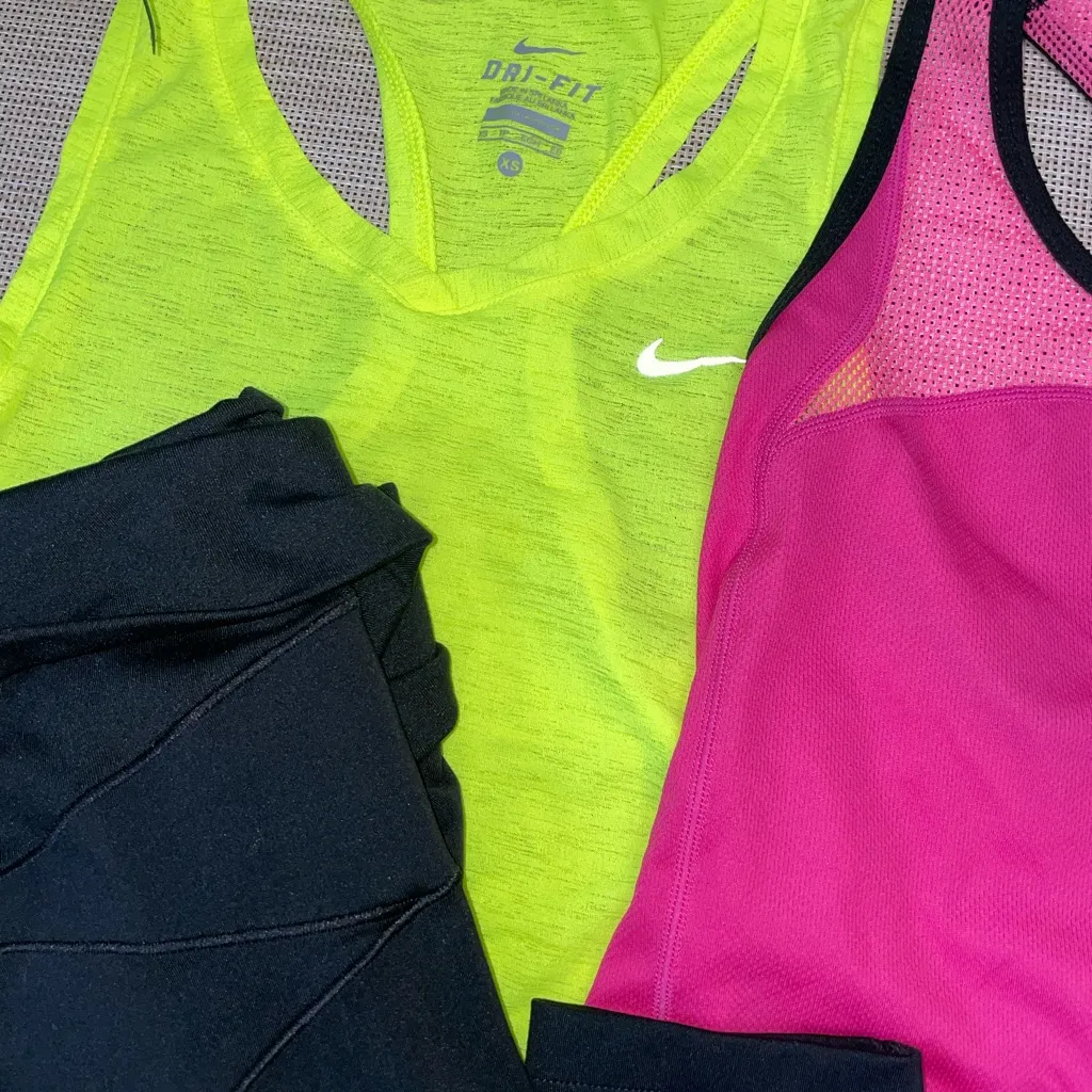 Nike Woman’s size xs  bundle - Image 2