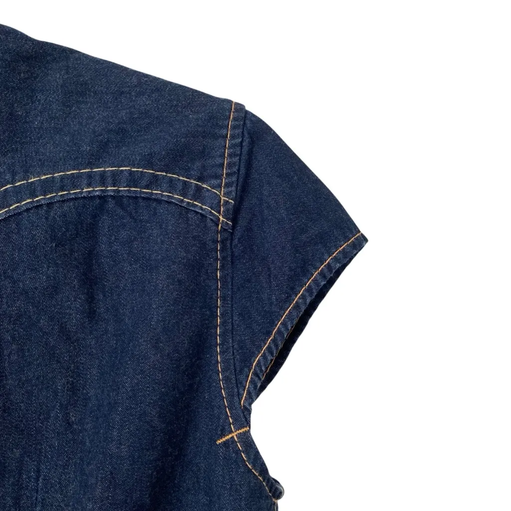 Levi’s Type 1 Dark Denim Snap Button Shirt sleeve fitted shirt size medium - Image 4