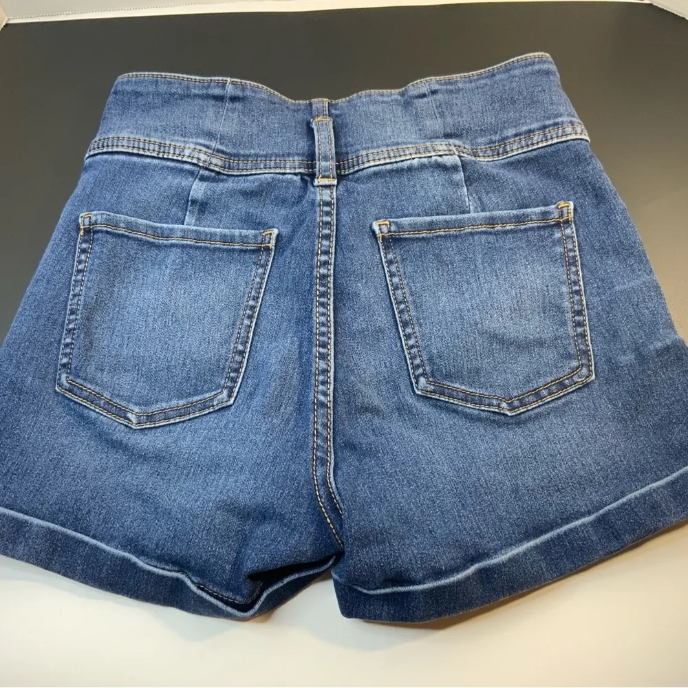 NoBo Women’s Jean Shorts Denim Juniors Size 3, 2 Button slight stretch Blue - Image 2