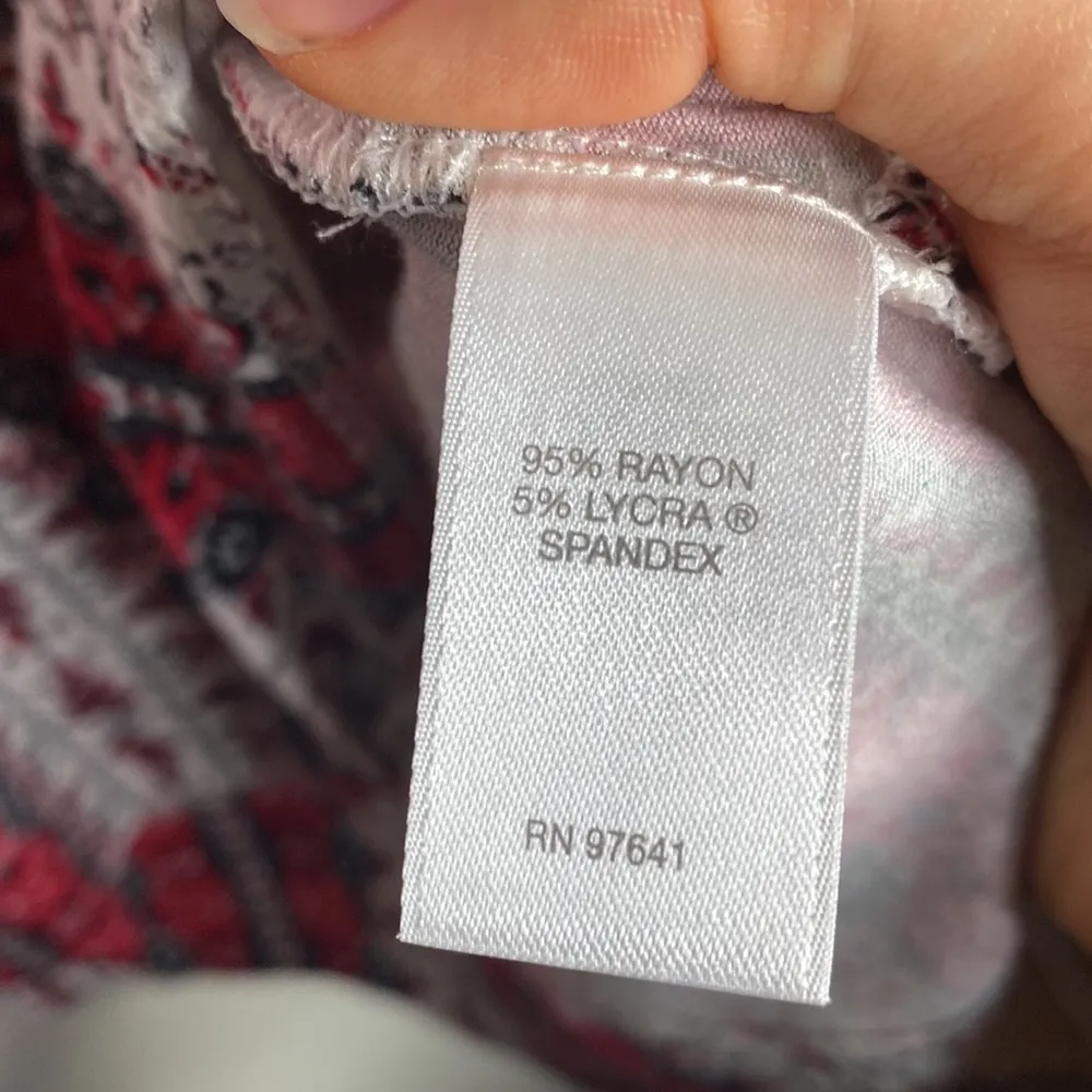 J Jill wearever collection ethnic floral print top size XS Red - Image 8