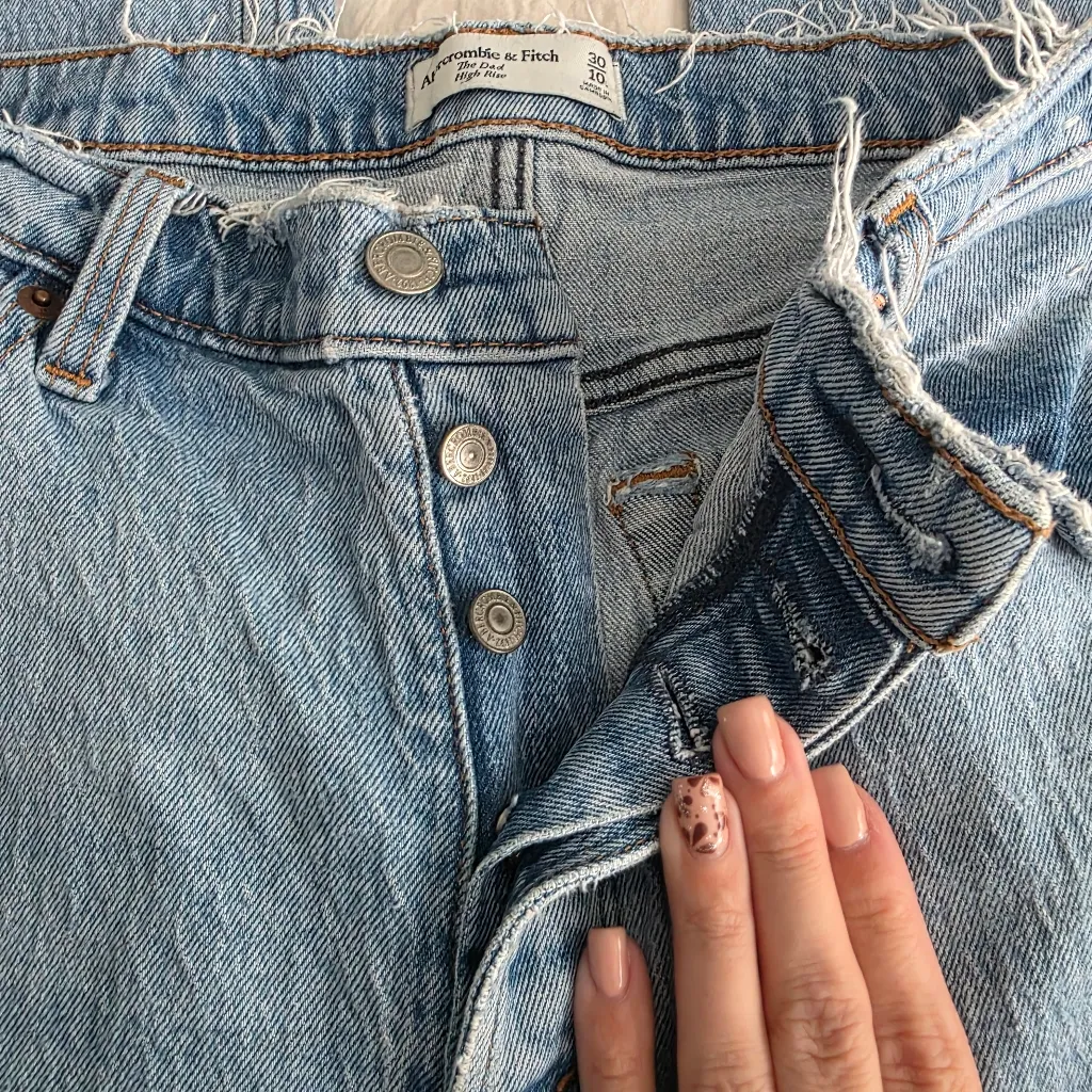 A&F The Dad High Rise Straight Leg Jeans 30/10 - Image 9