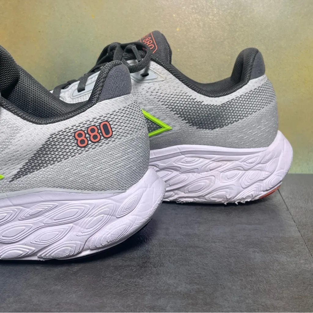 New Balance Fresh Foam X 880v14 Women's Gray Running Shoes Size 10B - Image 10