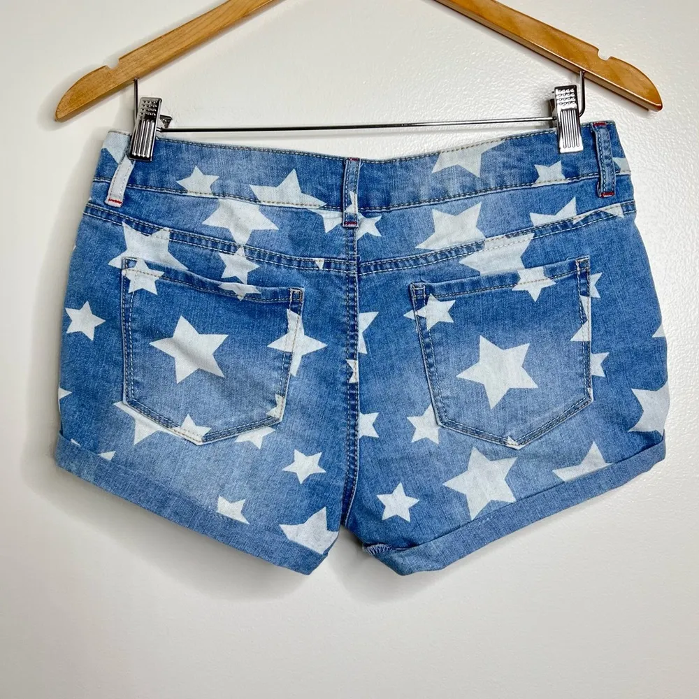 Star Print Light Denim Shorts Junior size 7 Blue White - Image 3