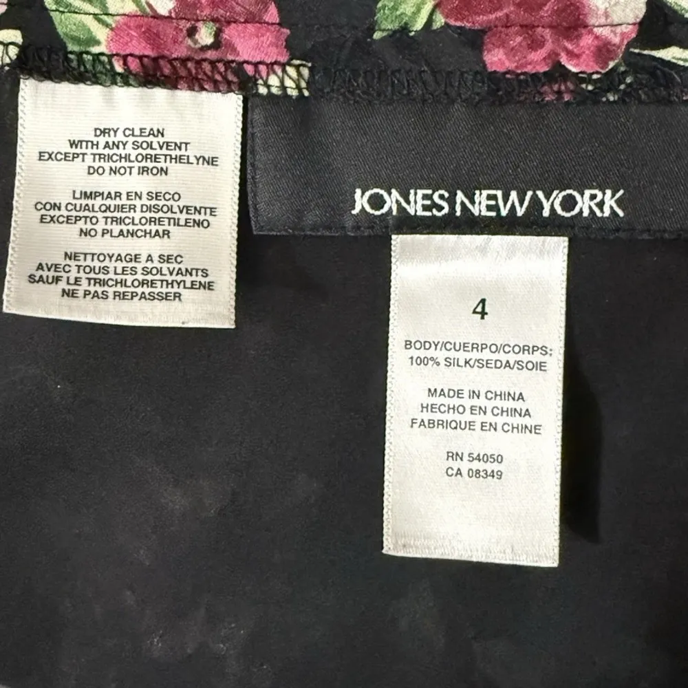 Jones New York Black Silk Skirt With Pink Floral Print Size 4 - Image 5