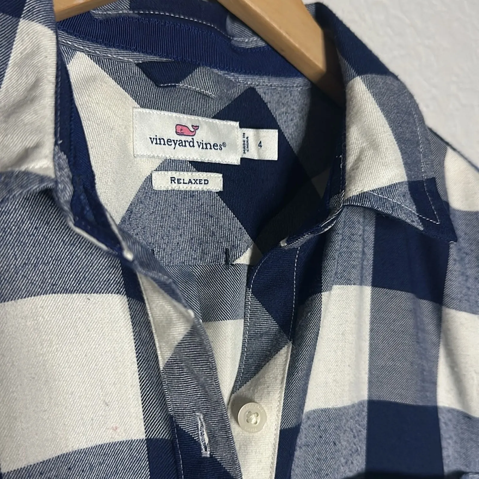 Vineyard Vines Navy Blue Check Button Up Shirt Farm Western Hayride Fall Cabin - Image 4