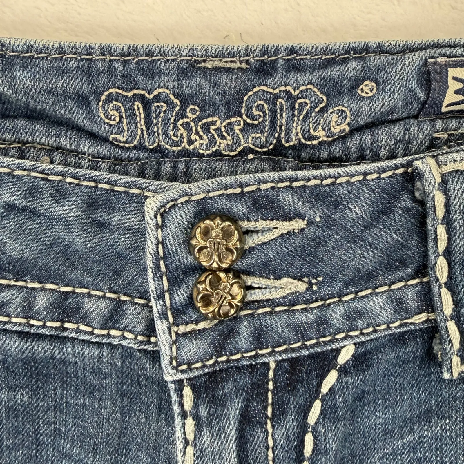 Miss Me Jeans Womens Size 30 Straight Denim Skirt Mid Wash Embellished JE514676L Blue - Image 4