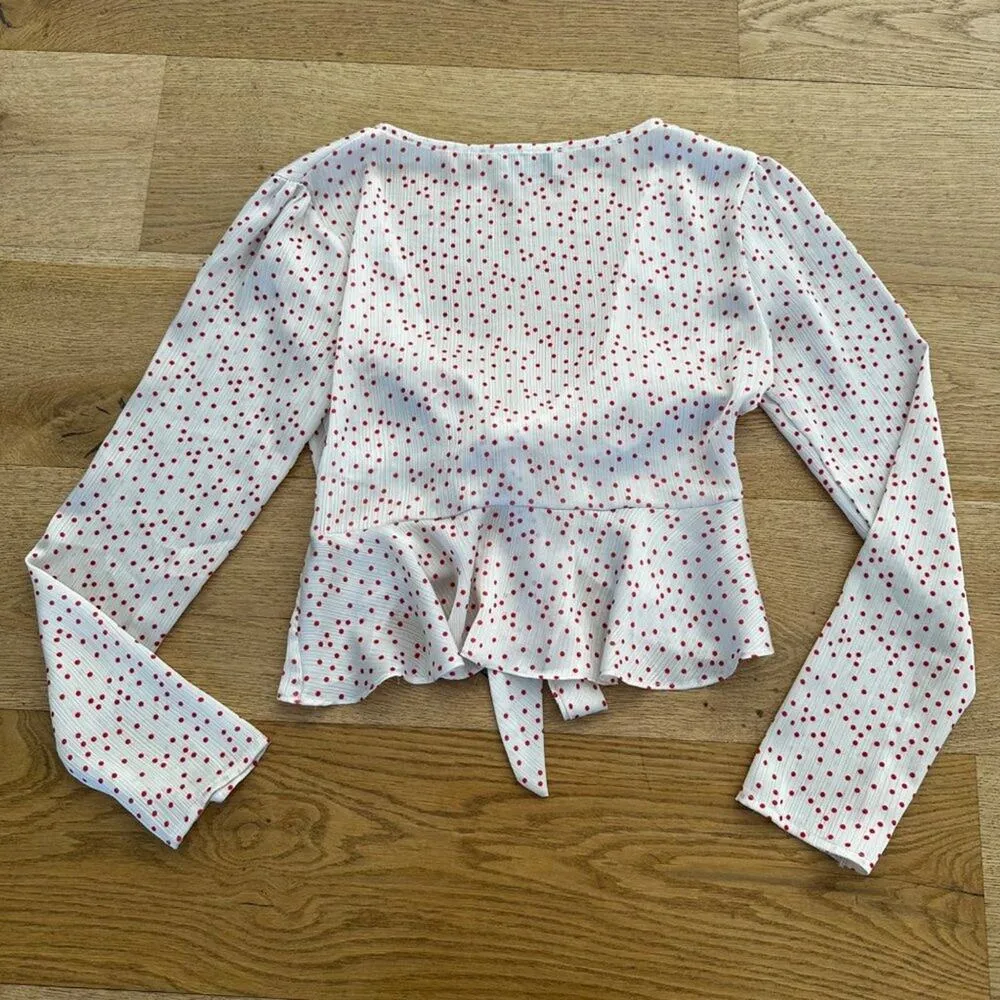Dress Forum Tie Front Polka Dot Peplum Top in White & Red - Image 5
