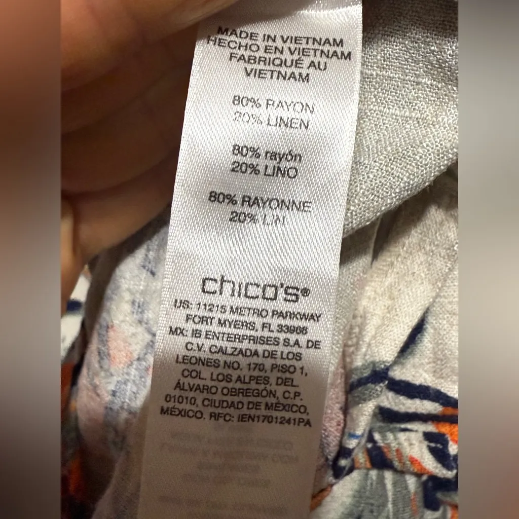 Chico’s Linen Blend Tropical Print Button Down Top Short Sleeve Sz 3X - Image 4