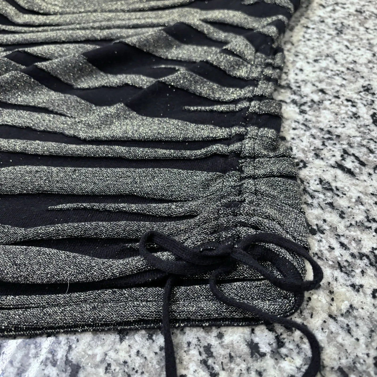 Dana Buchman Metallic Zebra Stripe Top Size Large Ruched Gold Silver Sparkle - Image 7