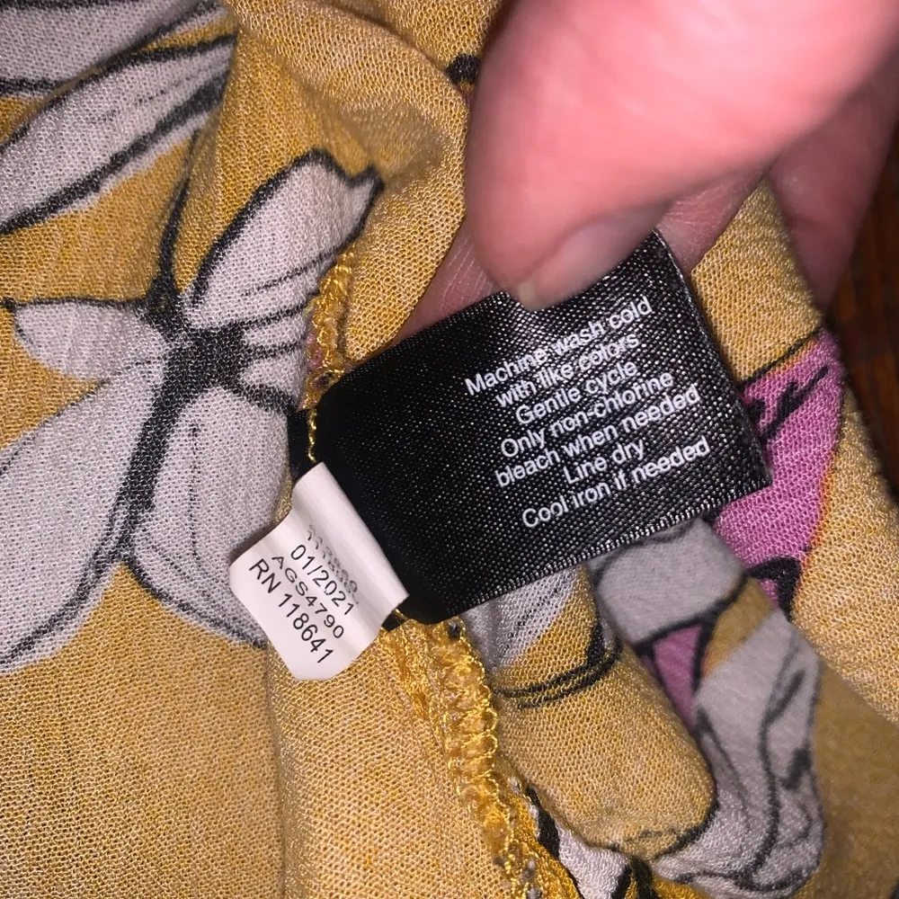 Lane Bryant Floral Yellow Pink Flutter Sleeve Flowy Rayon Top Blouse 22 - Image 3