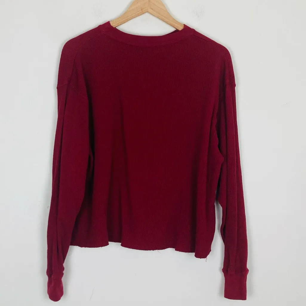 Brandy Melville burgundy red waffle knit slightly cropped thermal top. - Image 4