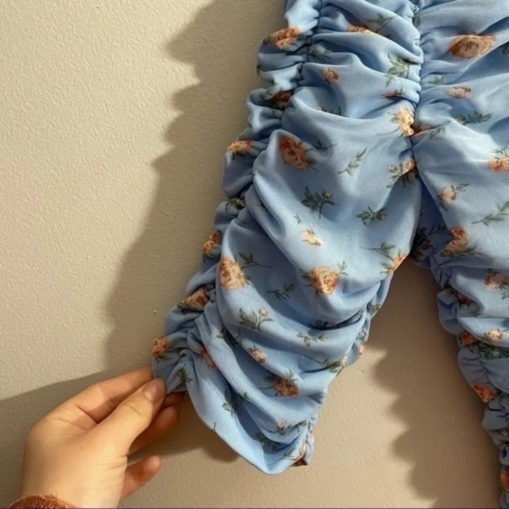 Blue Tulle Flower Print V Neck Blouse Small - Image 5