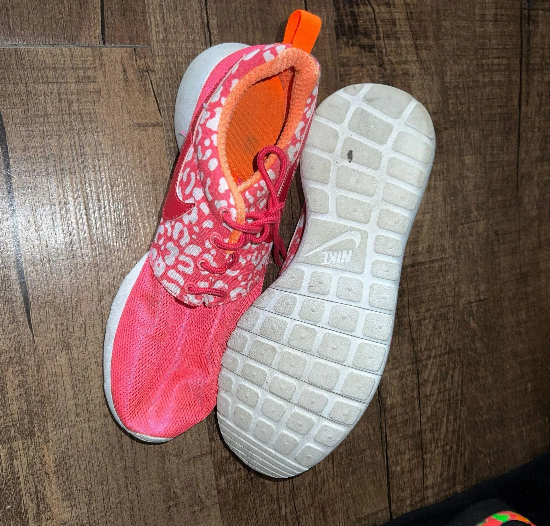 Nike Shoes - Image 3