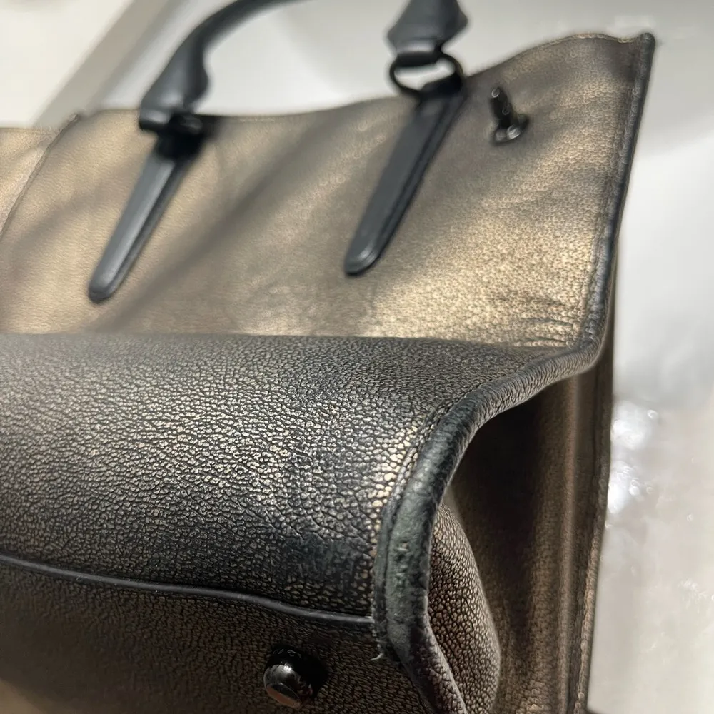 gold shimmer gunmetal purse - Image 11