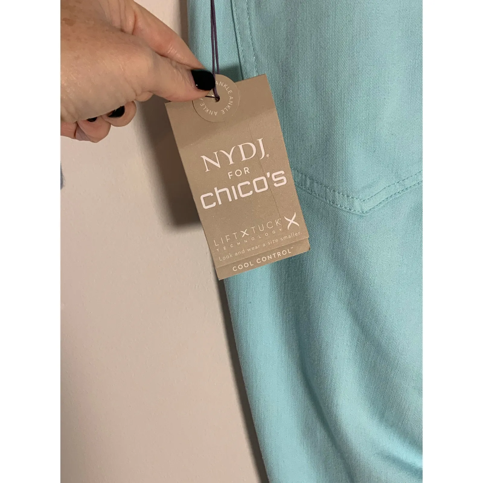 NYDJ for Chico's Women's‎ aqua cool control cropped pants NWT size 14 Blue - Image 5