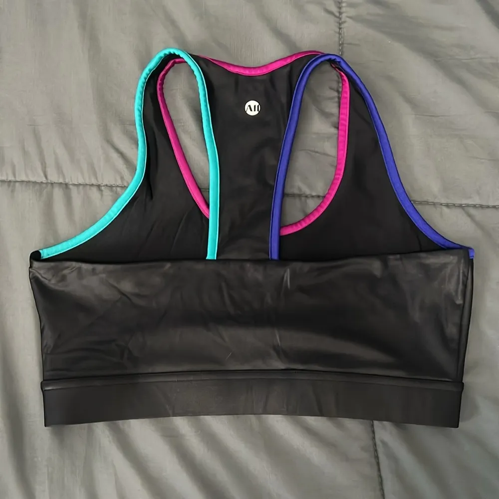 Bandier All Access Seam Shine Front Row Bra Size Large - Image 3