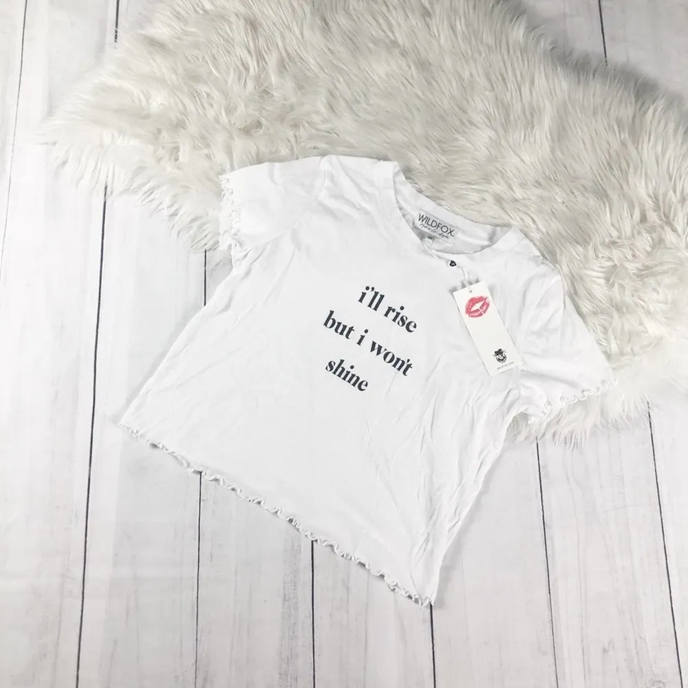 Wildfox Women's Sydney Rise & Shine Ruffled Graphic Tee White Cropped Bottom Hem - Image 3