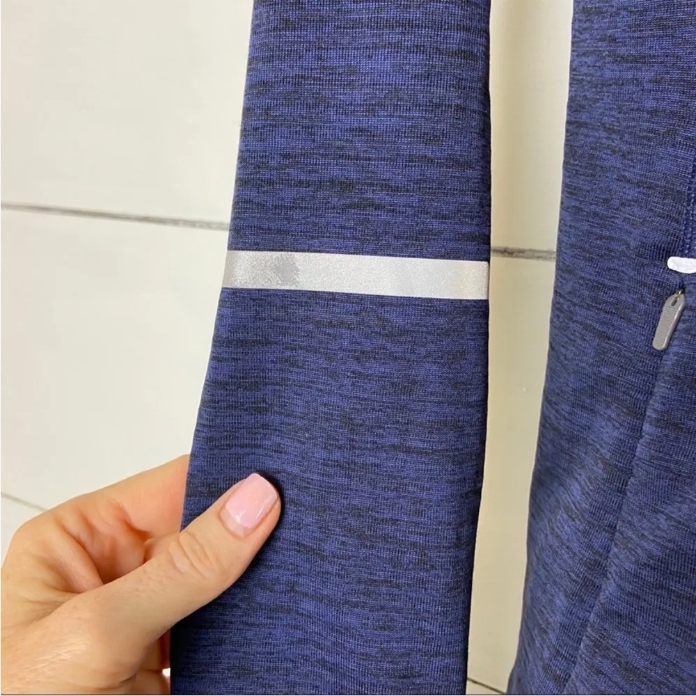 New Balance Heat Navy Blue Pullover. Size XSMALL. EUC - Image 5