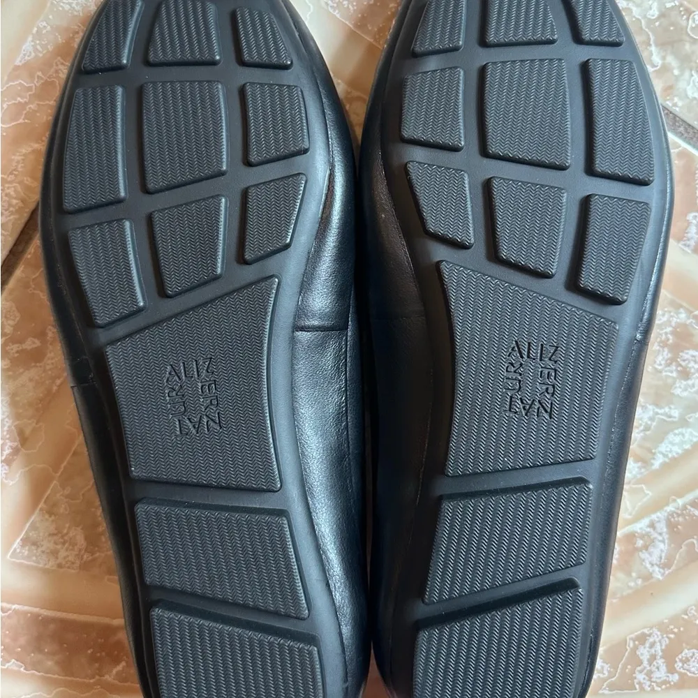 NWOT Women’s Naturalizer Bashful Loafers - Image 2