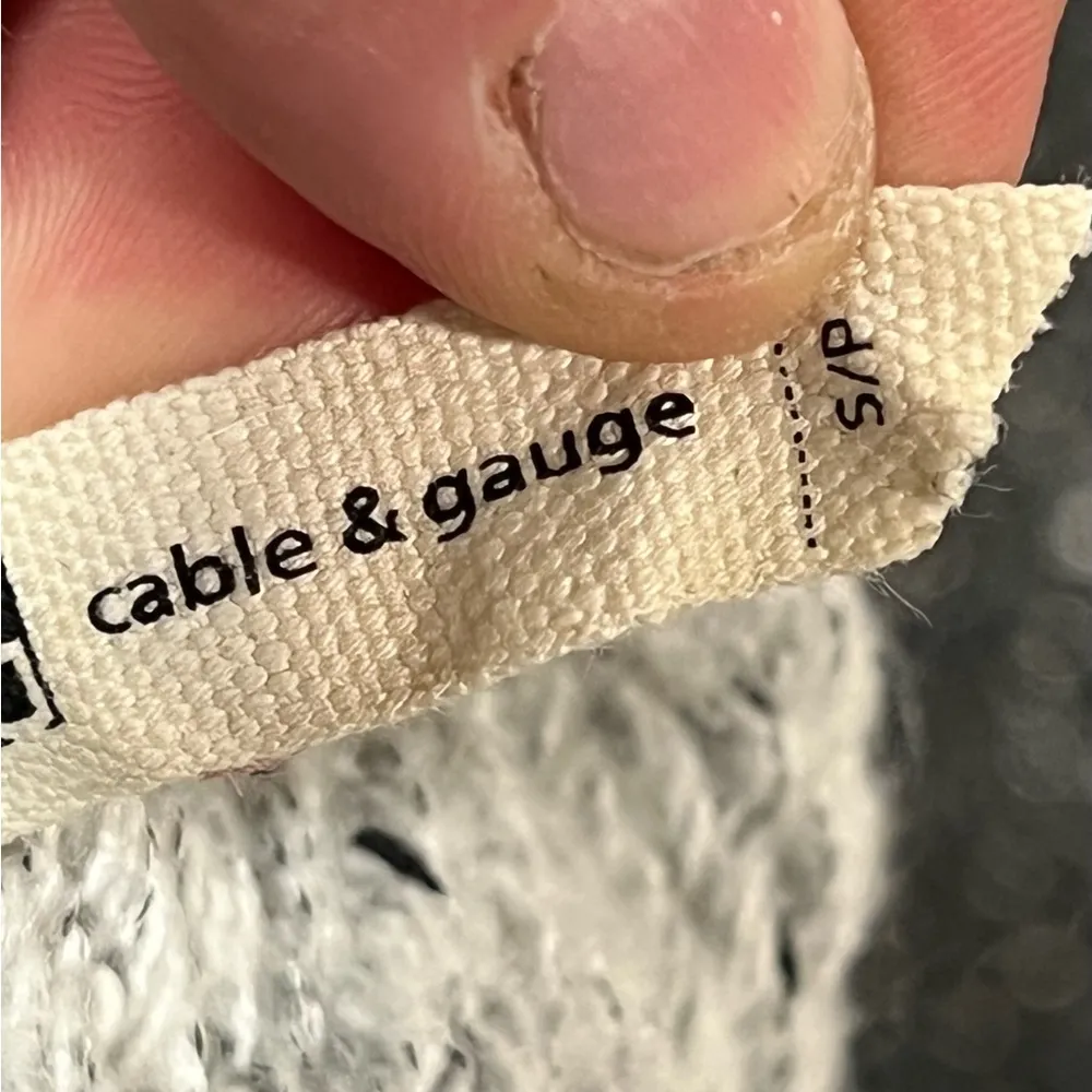 Women’s Cable & Gauge Small Gray Turtleneck Sweater - Image 4