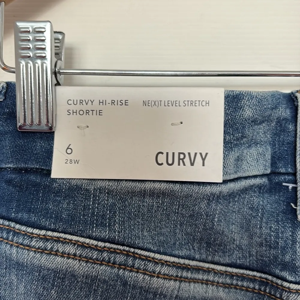 American Eagle Curvy Hi-Rise Shortie Jean Shorts - Image 5