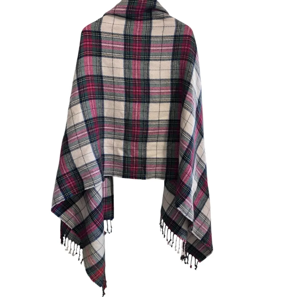 Women's Abercrombie and Fitch tan tartan plaid oversized blanket scarf wrap - Image 4