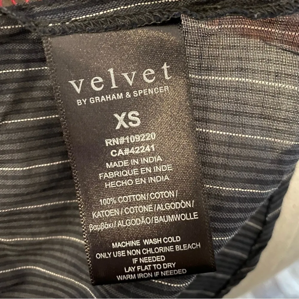 Velvet by Graham & Spencer Taj Blue Gray Striped Pom Pom Neck blouse shirt XS - Image 8