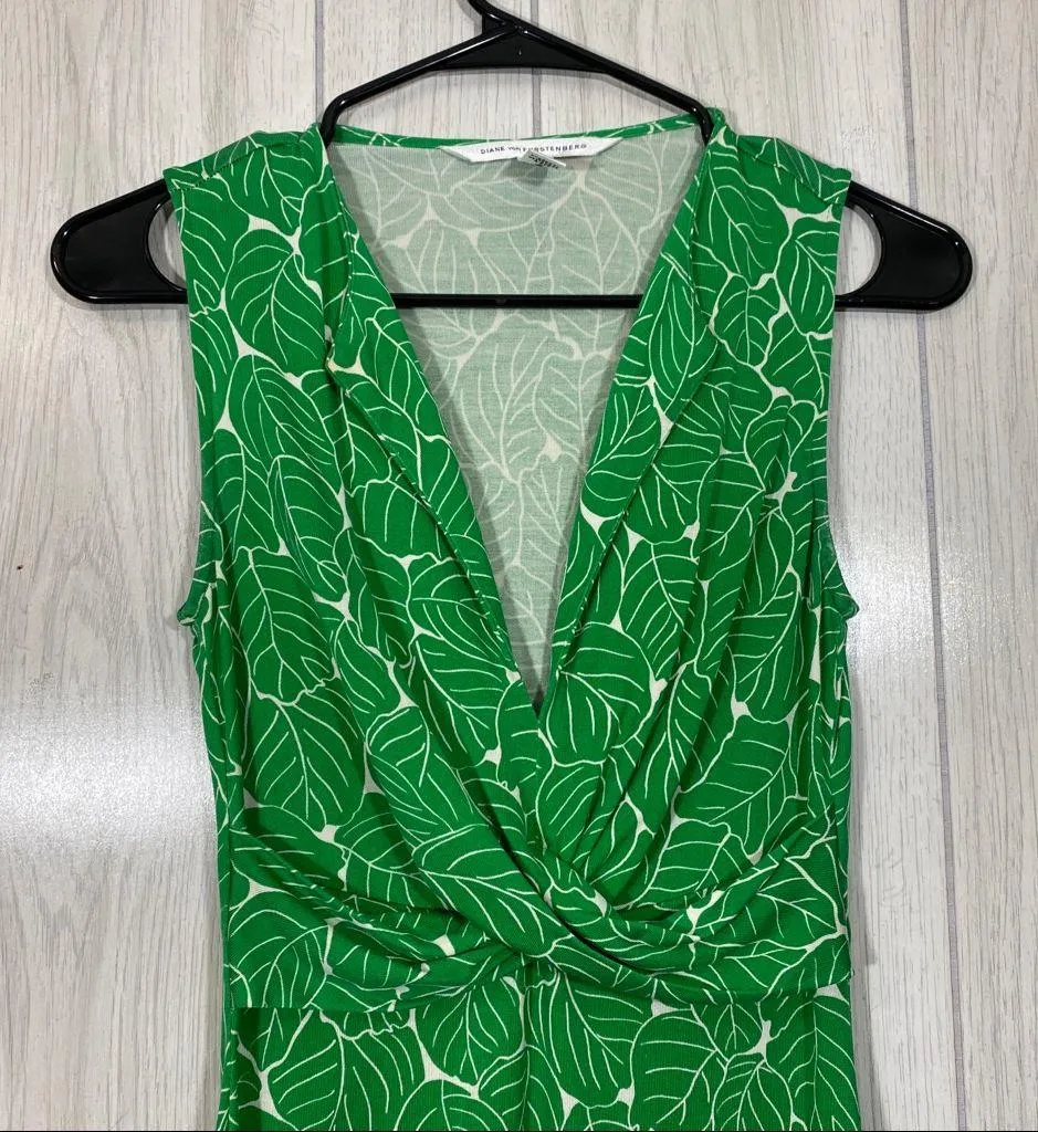 Diane Von Furstenberg Catana Silk Sleeveless Lily Pad Leaf Print Dress size 2 - Image 3