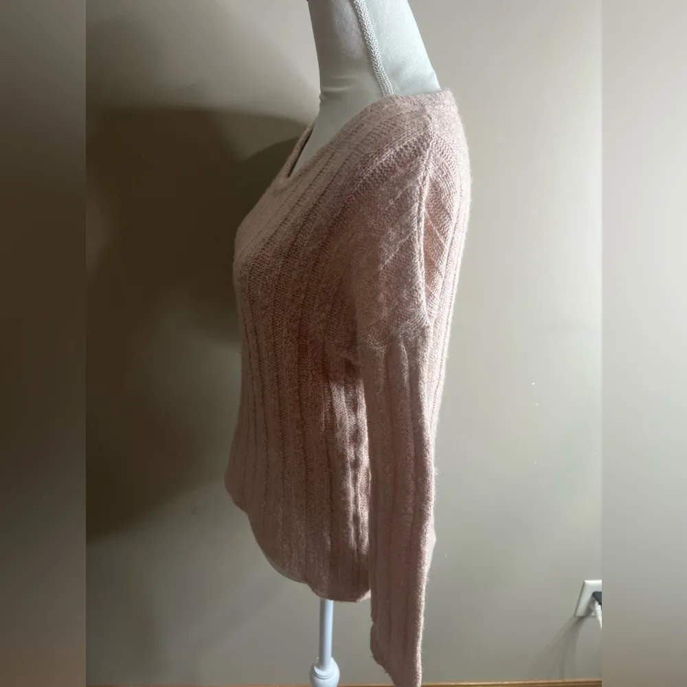 Kut from the kloth sweater size medium - Image 6