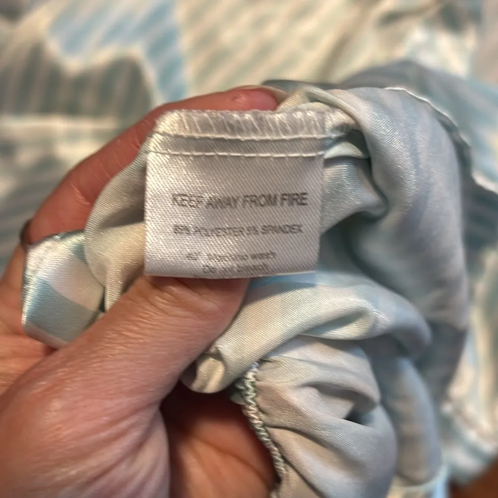 Striped Satin Pajama Set in Mint and White Size L - Image 3