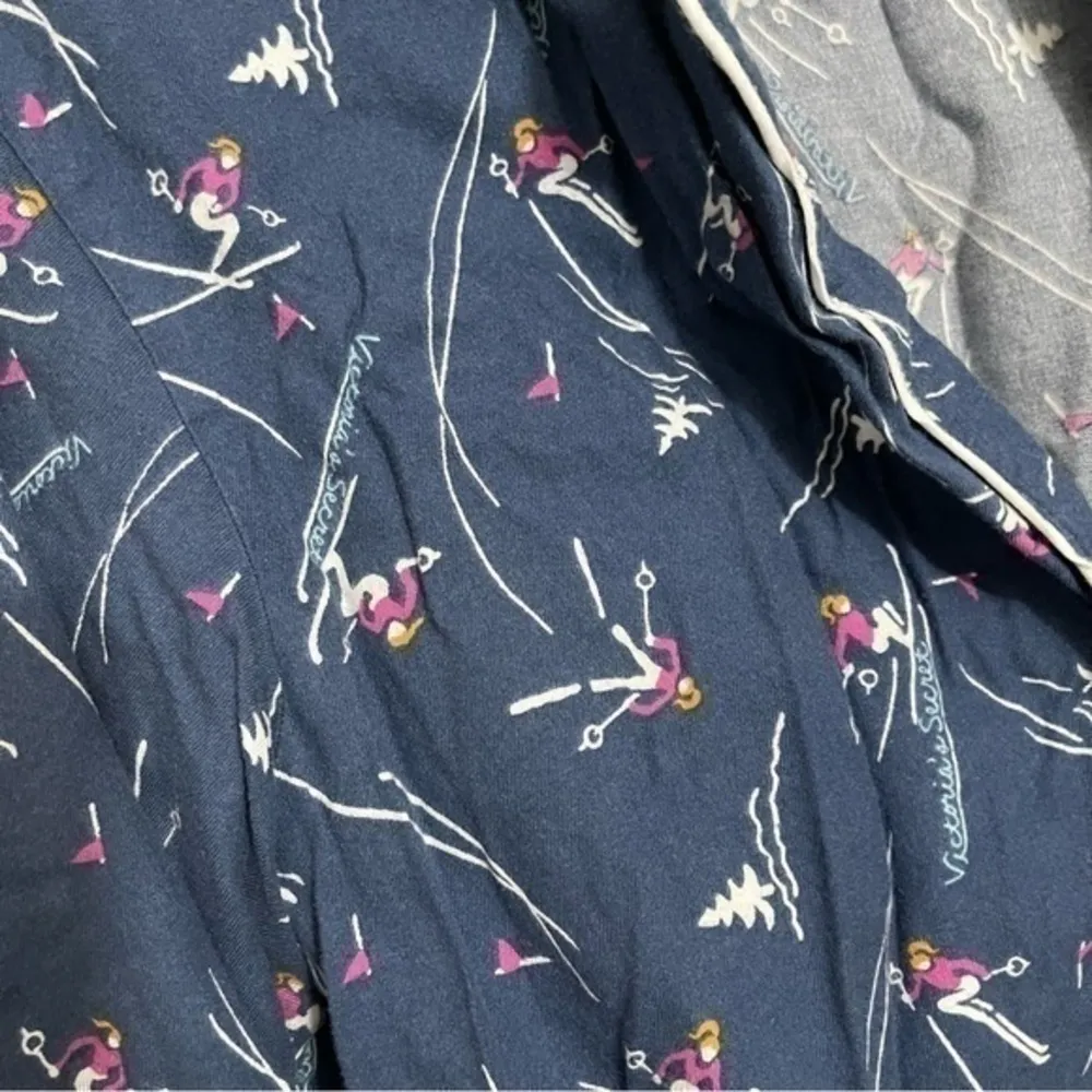 Victoria’s secret ski pattern navy blue flannel lounge romper/ pajama small - Image 5