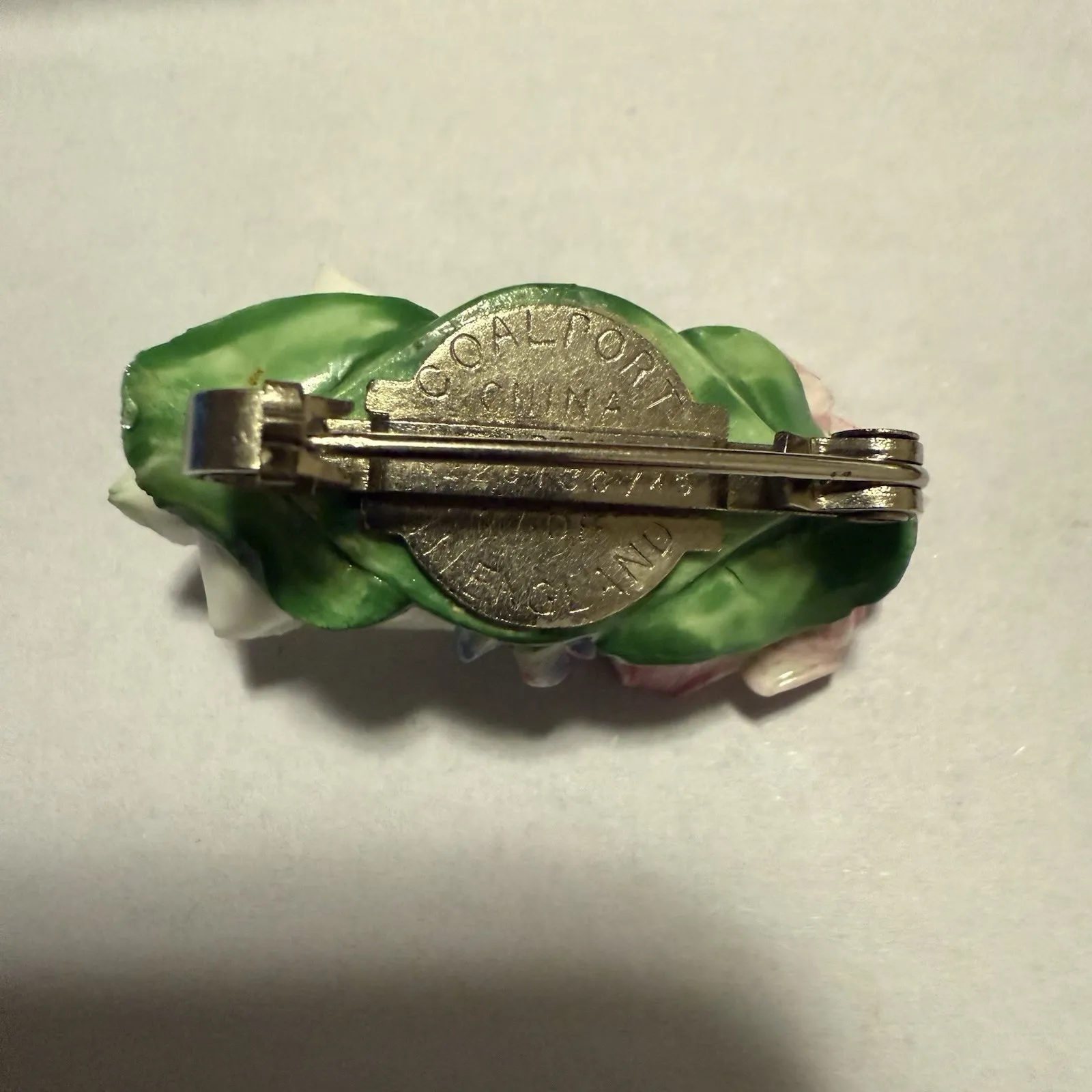 Vintage Antique Porcelain‎ Painted Bunch of Flowers Floral Brooch Lapel Coat Pin - Image 5