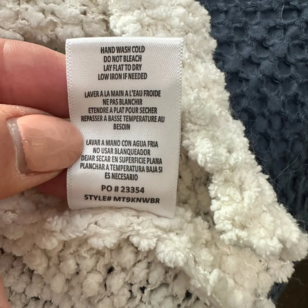 NORDSTROM Bobeau Boucle Cream Knit Turtleneck Sweater Size Medium - Image 10