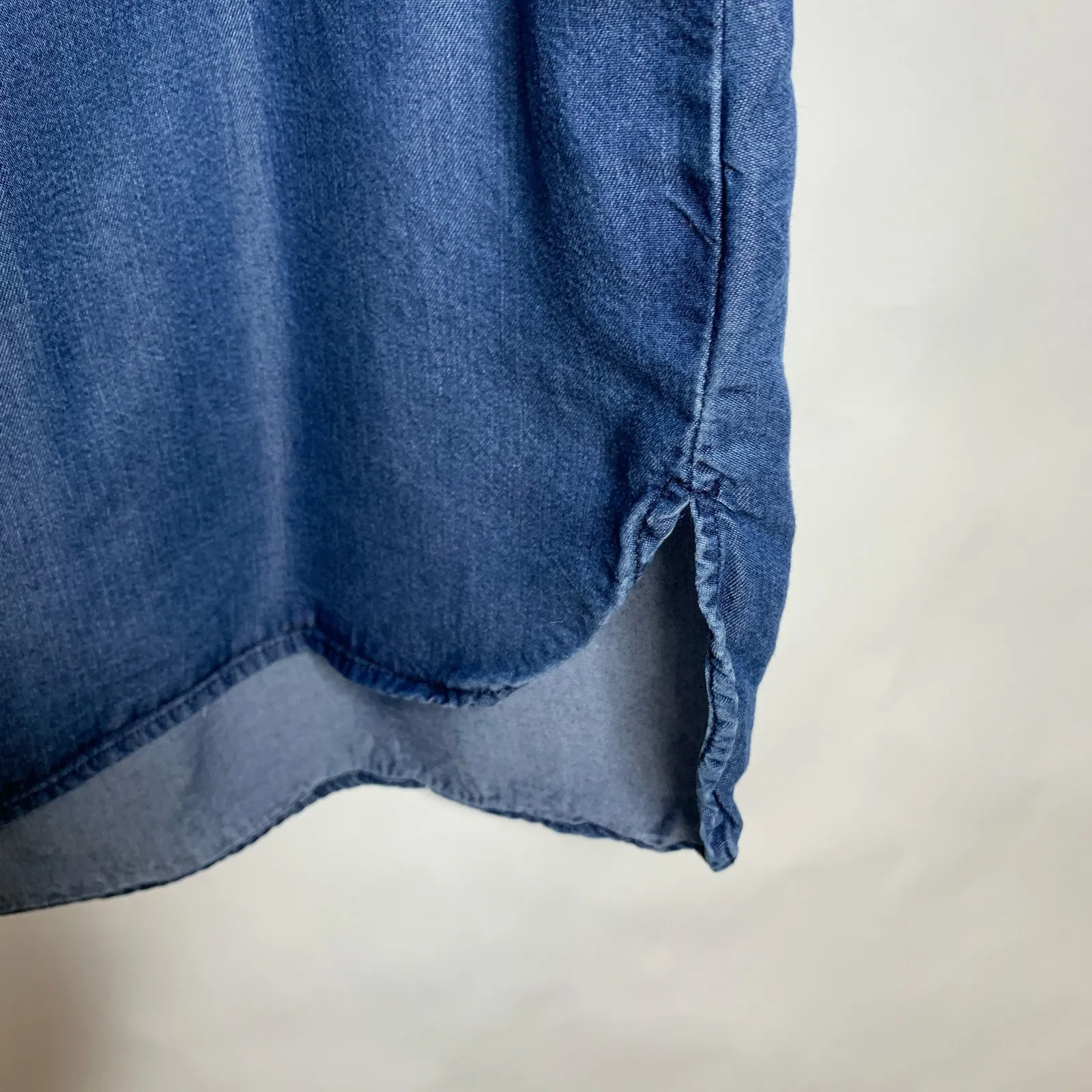 Ellen Tracy Chambray Sz Large Lace Up Front Collar Tunic Top - Image 9