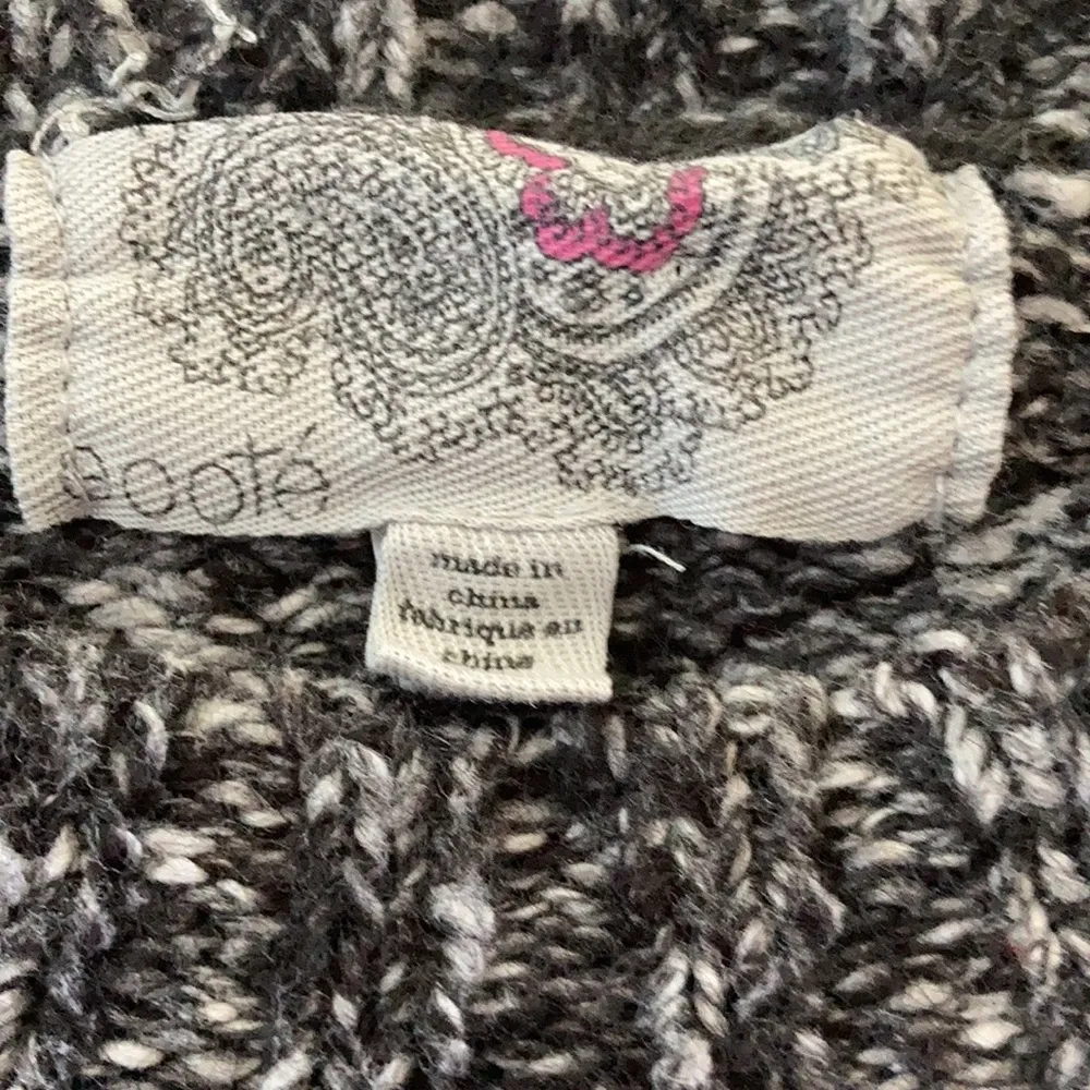 FINAL MARKDOWN Ladies ecote oversized sweater small - Image 3