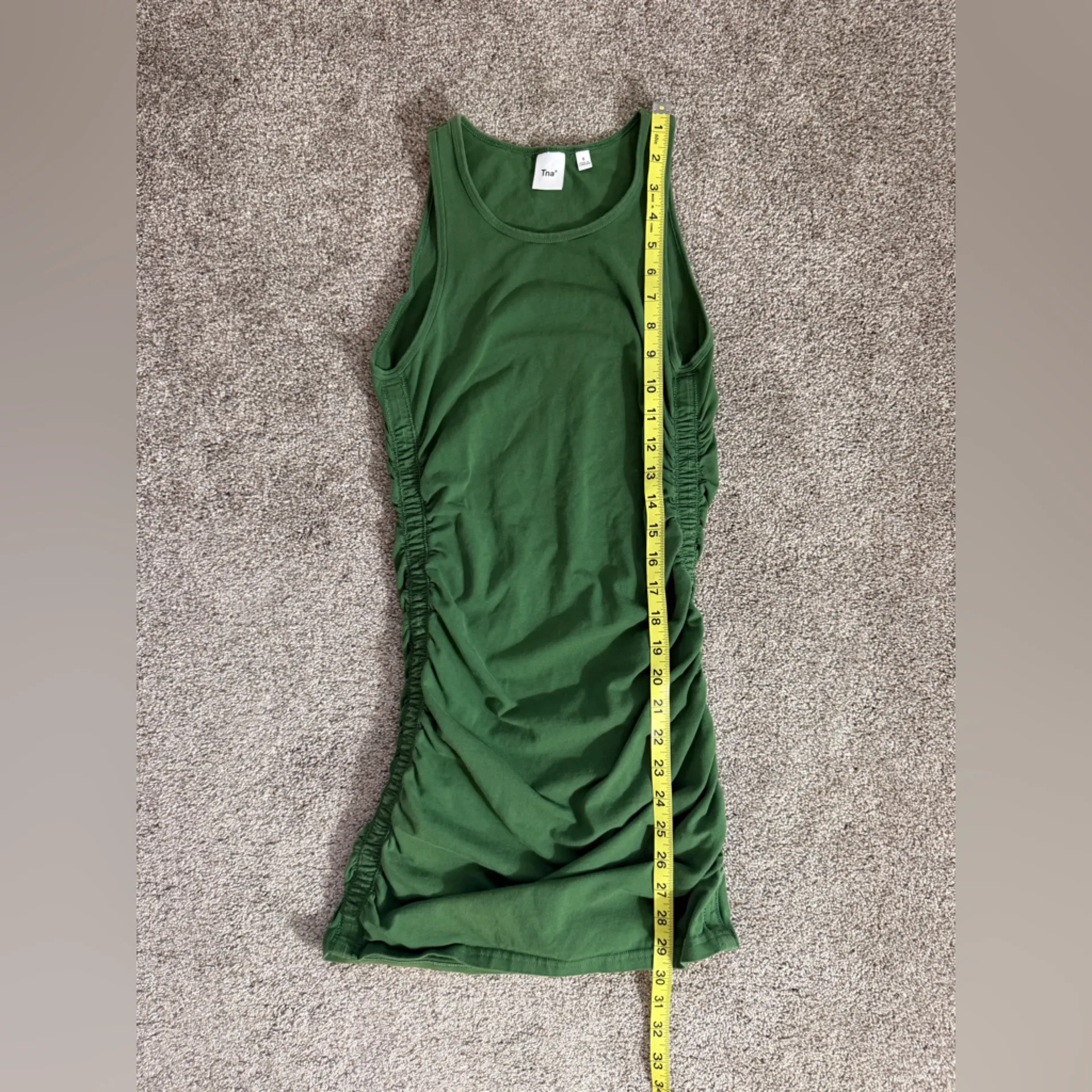 TNA Aritzia Chill Malibu Sleeveless Mini Dress in Green Size Small Ruched Sides - Image 15