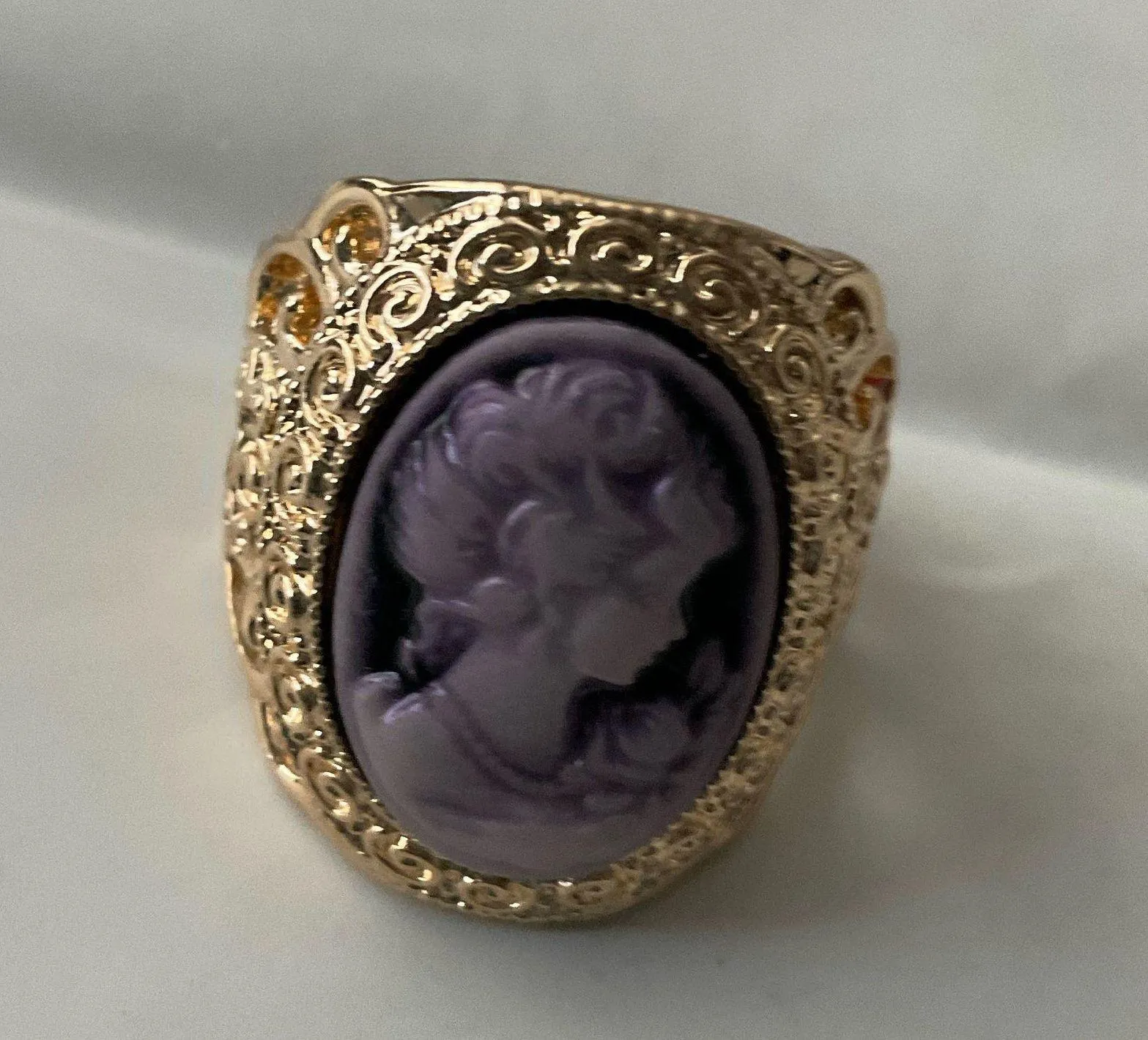 Gold plated Cameo Ring - Image 6