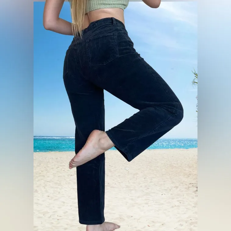 Jones New York Sport 2%Spandex
Navy Blue Corduroy Pants
Size 8 - Image 3