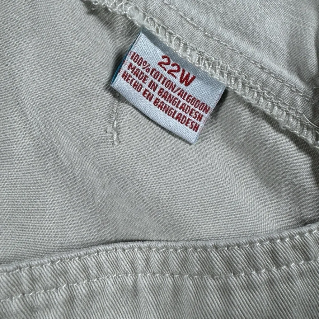 Vintage Disney Y2K Mickey Mouse Embroidered tan shorts Overalls bibs 22 - Image 10