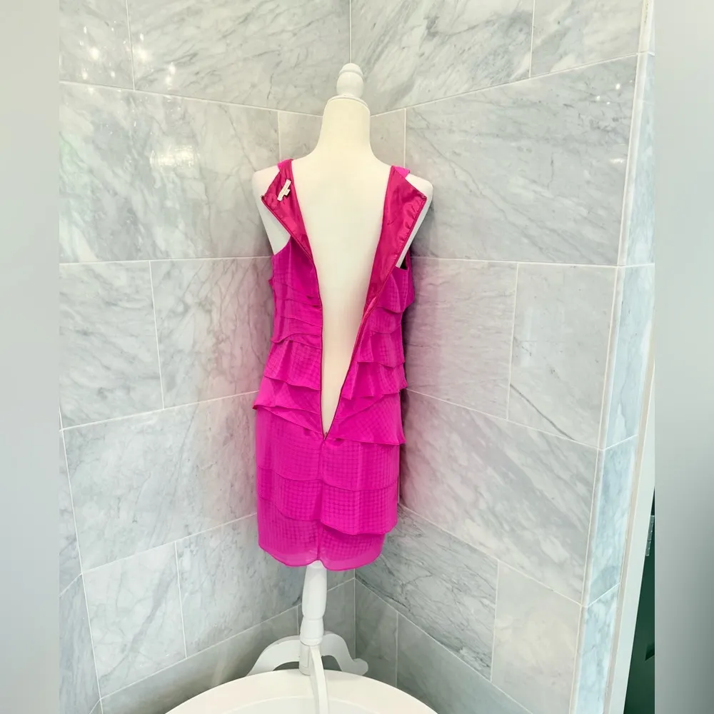Shoshanna - Magenta Textured Tiered Sleeveless Racerback Silk Shift Dress Sz 4 - Image 8