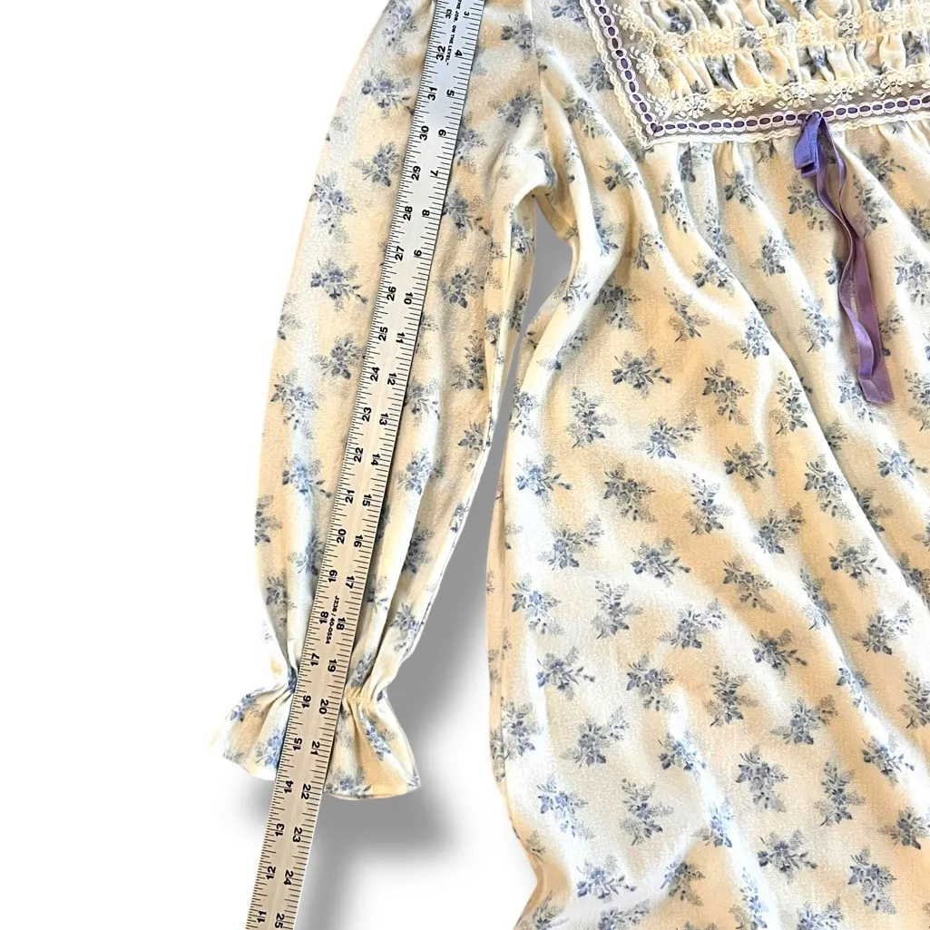 Katz White Floral Nightgown Long Sleeve Gown Sz Small Vintage Sleepwear Purple - Image 8