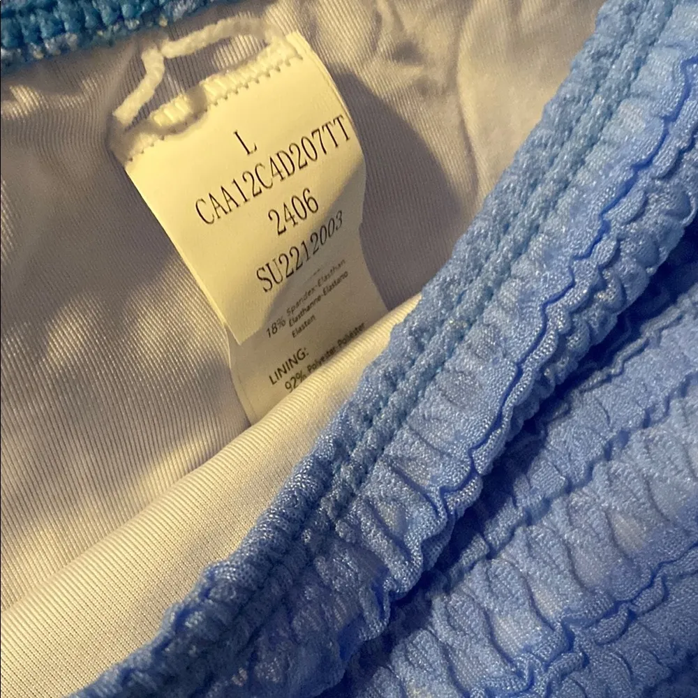 Cupshe  Woman’s Blue Textured One Shoulder Bikini Ruched Sides Size Large - Image 3