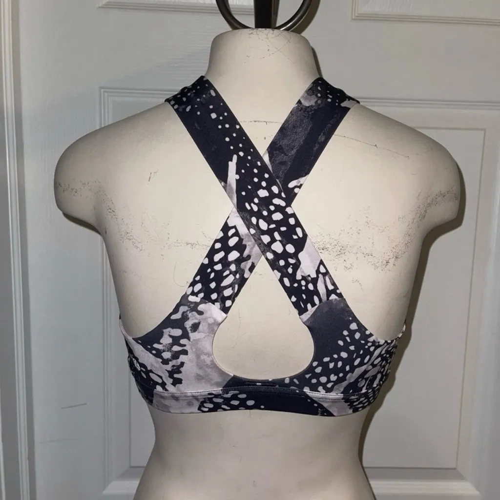 Lululemon Energy Sports Bra - Static Mist black & white womans size 6 - Image 2