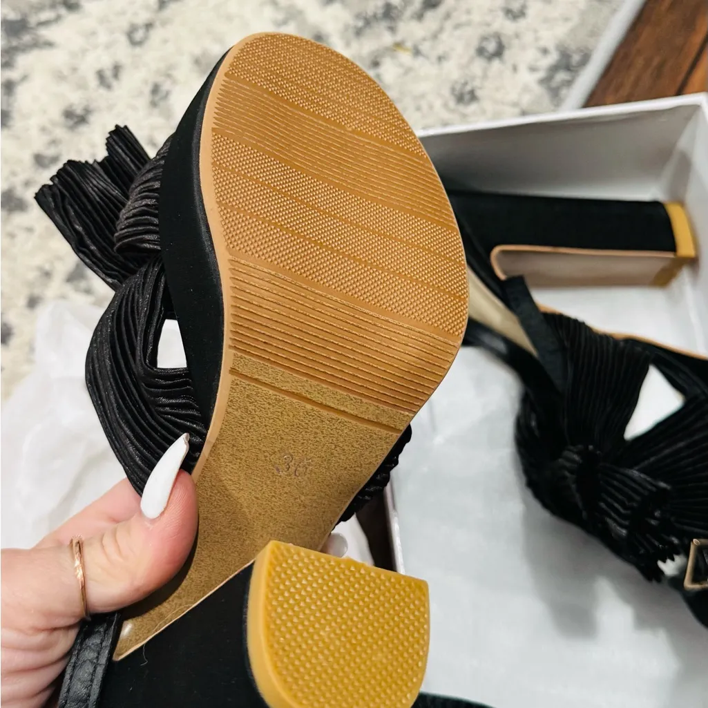 Black Pleated Bow Platform Open Toe Sandals Size 6 - Image 9