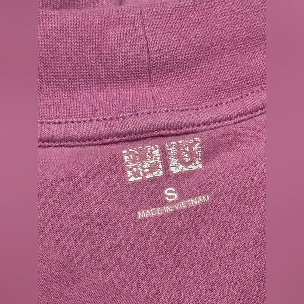 Preloved Uniqlo Pink Oversized Boxy Tee size small - Image 10