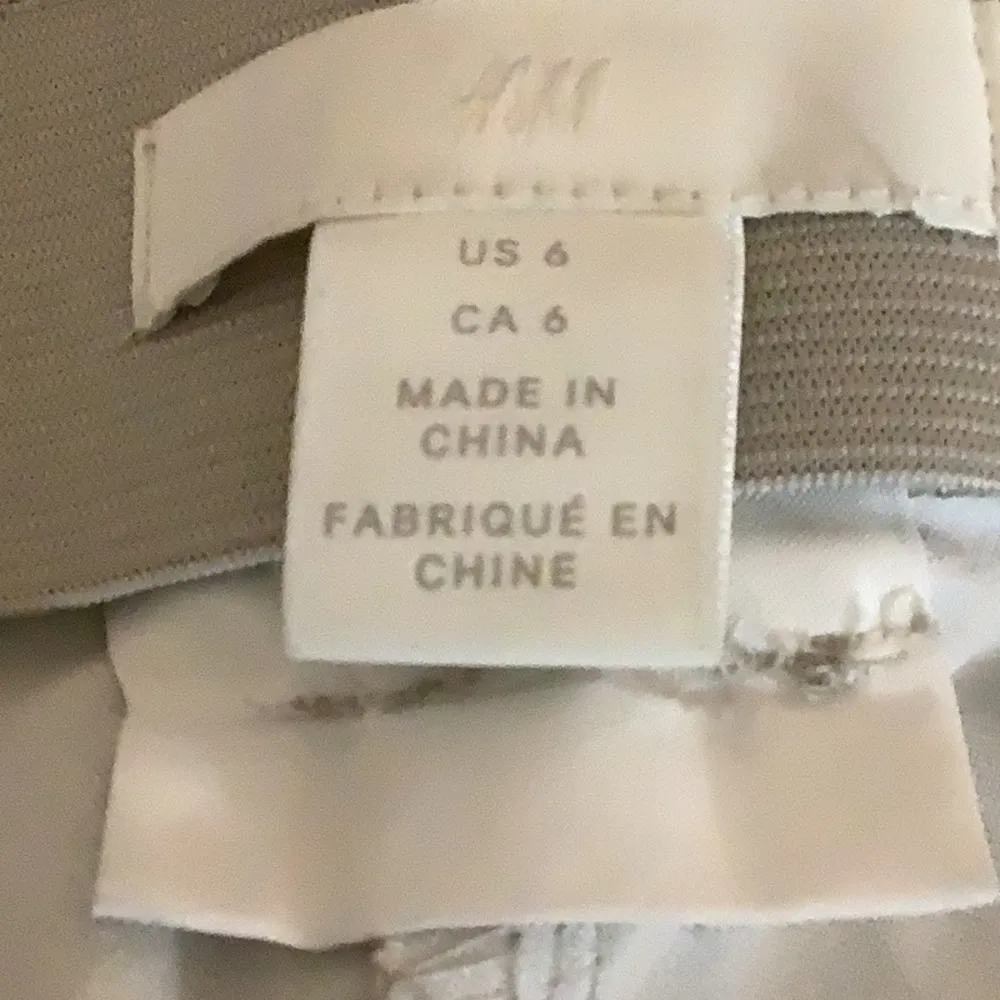 H & M Size 6 Flat Front Pants (Preowned) - Image 5