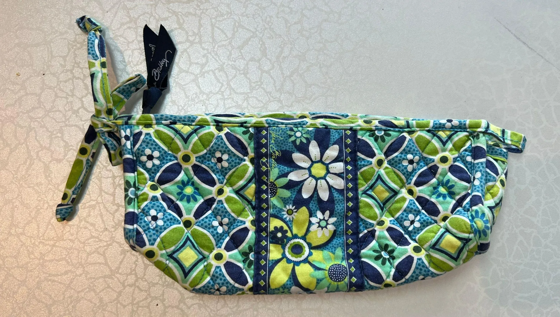 RETRIRED:  | Daisy Daisy pattern small cosmetic bag. - Image 9