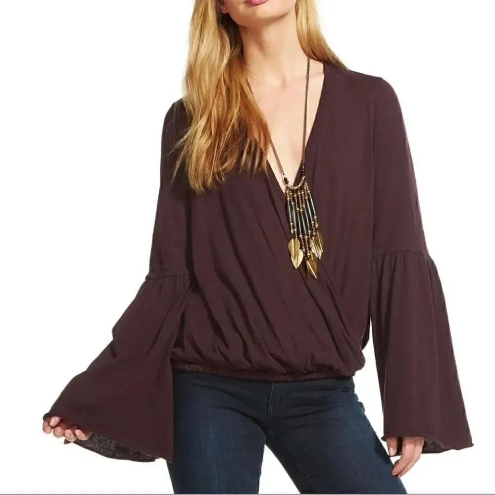 NWT Chaser Revolve Cotton FLARED SLEEVE SURPLICE  Faux Wrap Top Old Zin  Sz M - Image 2