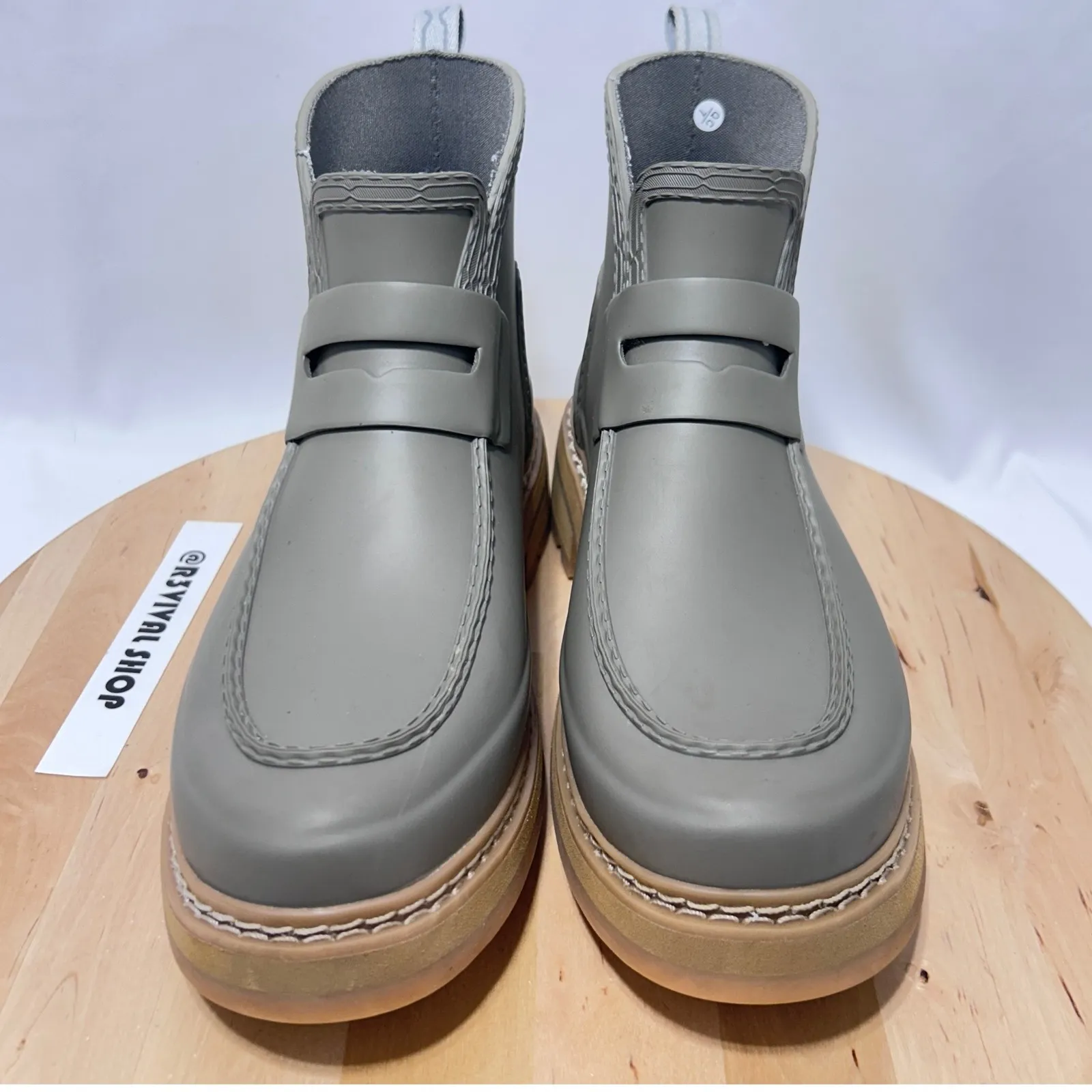 Hunter Refined Stitch Grey Detail Chelsea Ankle Bootie NWOB‎ - Size 8 & 39 EUR - Image 4